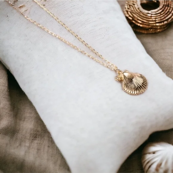 Brand New Minimalist Shell Necklace Gold 14k - Picture 2 of 6